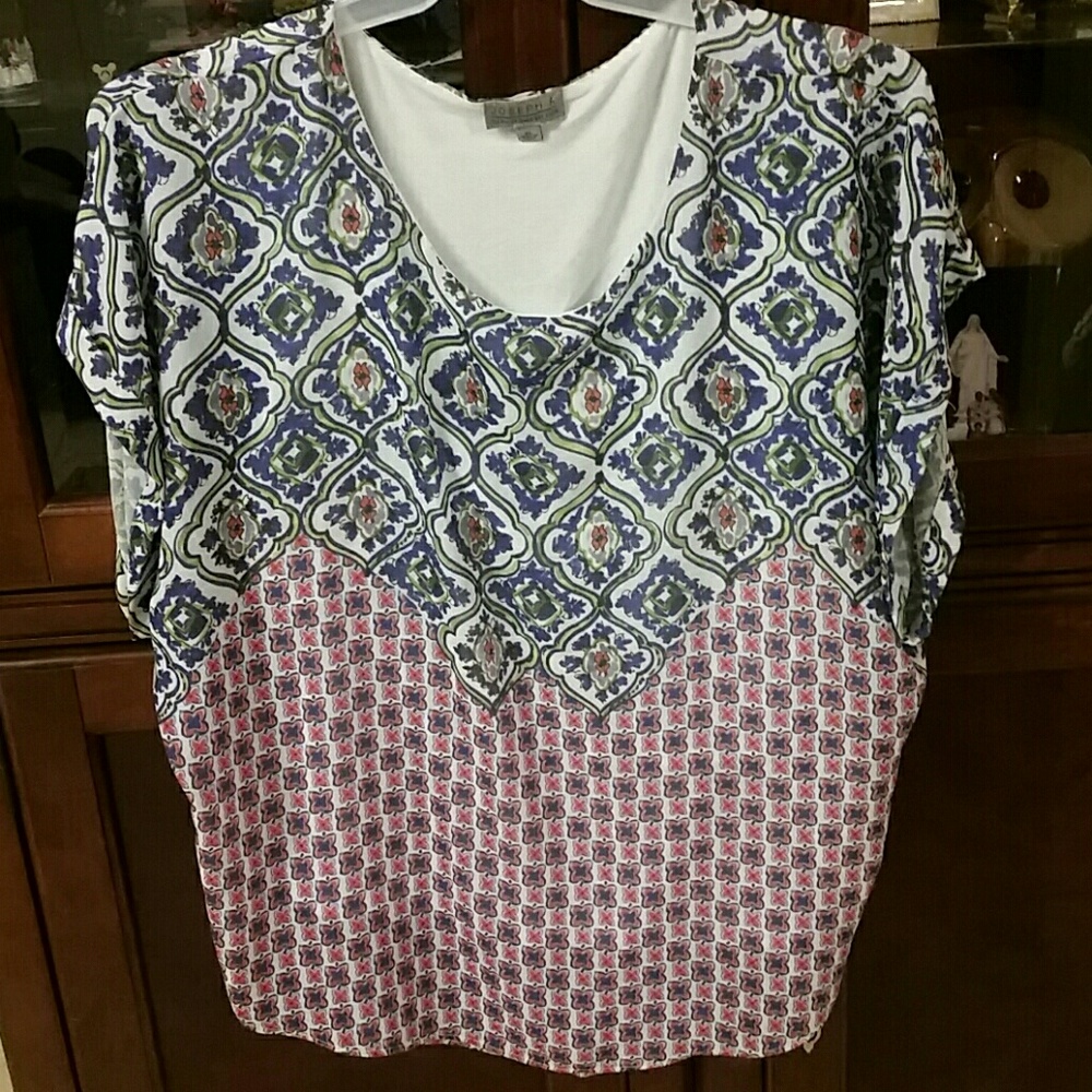 **SOLD**Cute Blouse